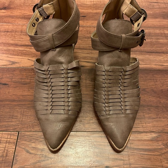 Elegant Brown Women's Mules with Straps - Picture 1 of 4